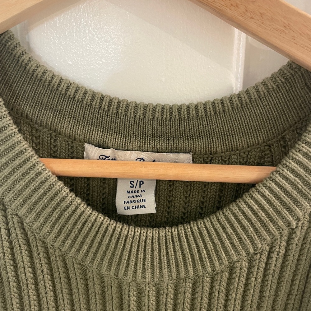 Olive Green Ribbed Tank Top - Picture 3 of 3